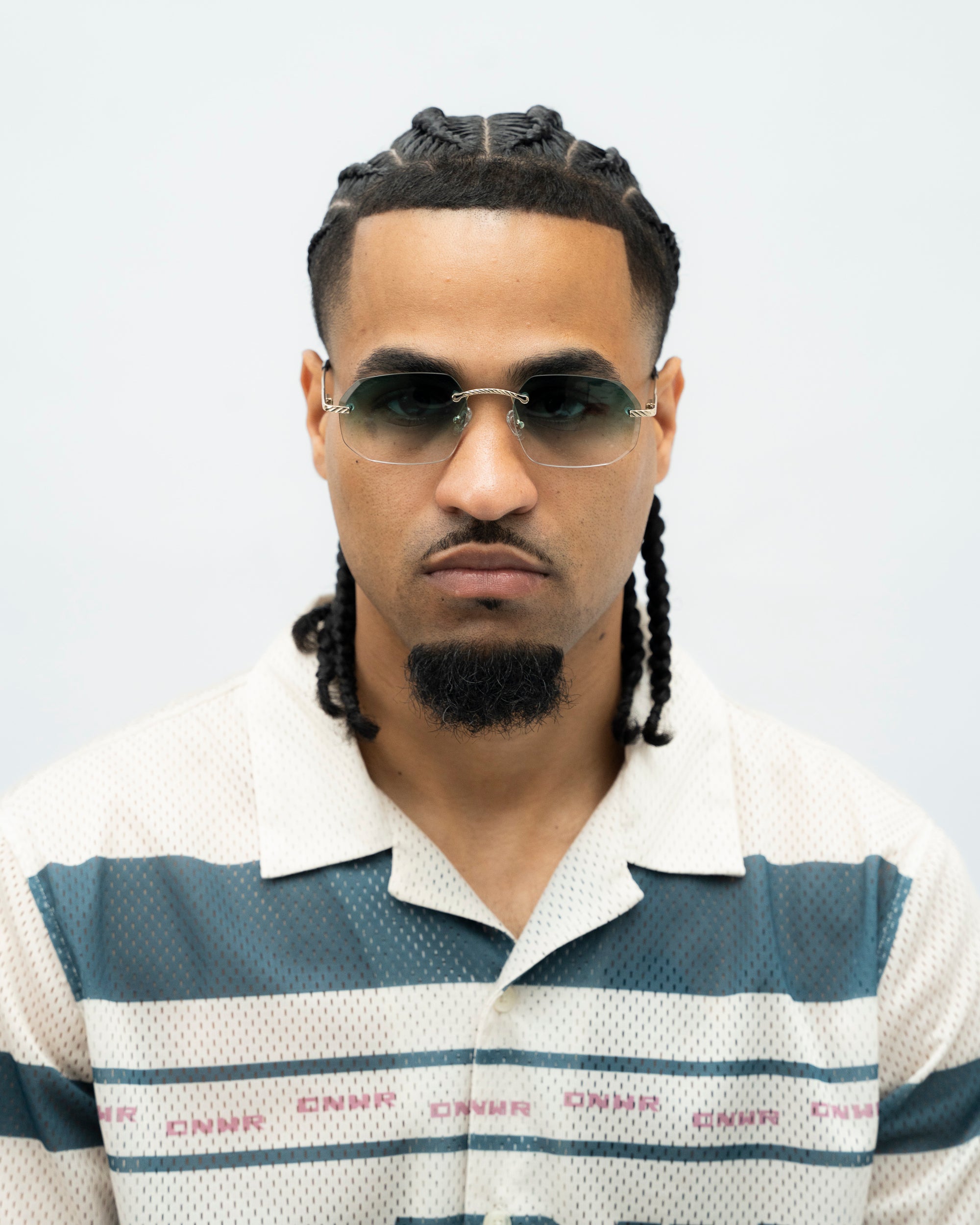 Gold Rimless Sunglasses, Rimless Class VII Green Gradient, Model View